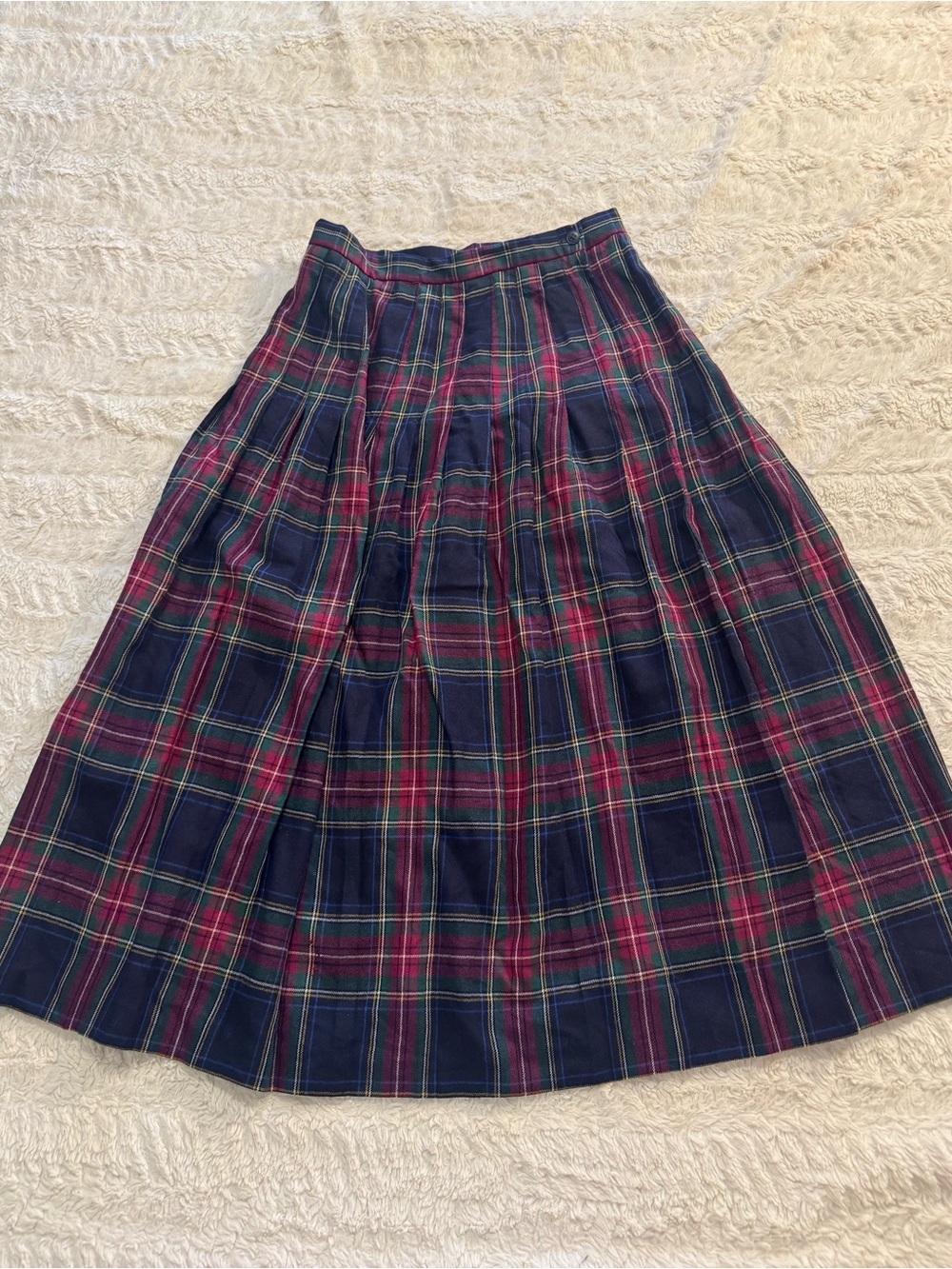 90s Eddie Bauer Wool Pleated Maxi Skirt Size 12 dark Academia plaid 28 in waist